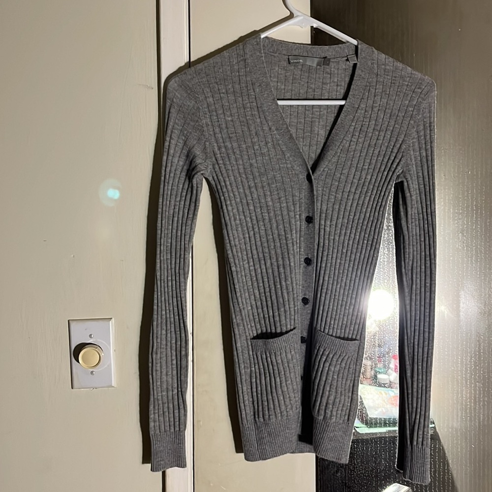 100% Trim sweater XS middle grey sweater. Beautiful almost new